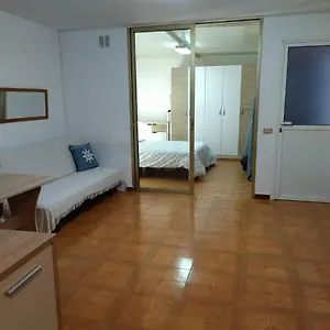 One Bedroom With Pool, 100 Meters From The Beach Apartamento